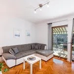 Apartment In 39358