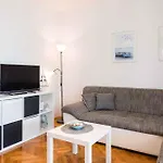Apartment In 39358