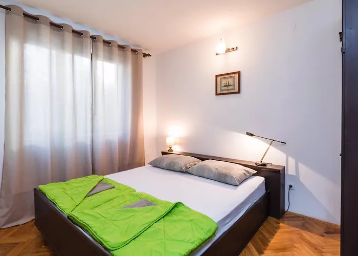 In 39358 Apartment *