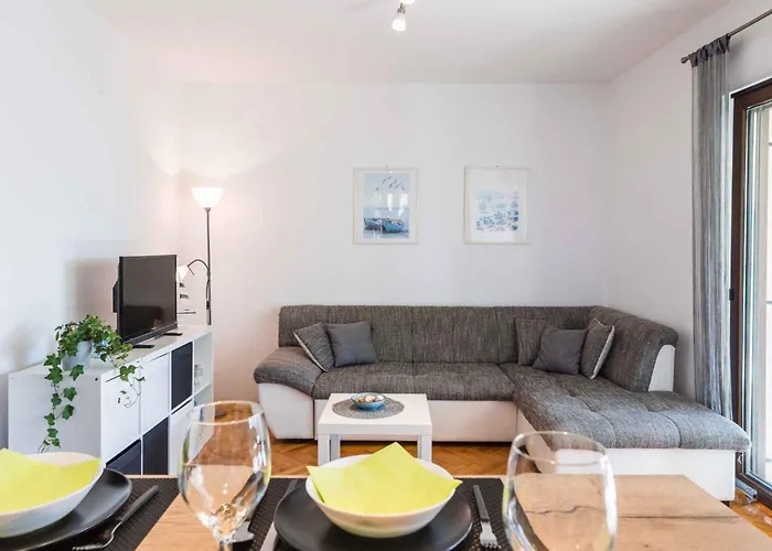In 39358 Apartment Selce
